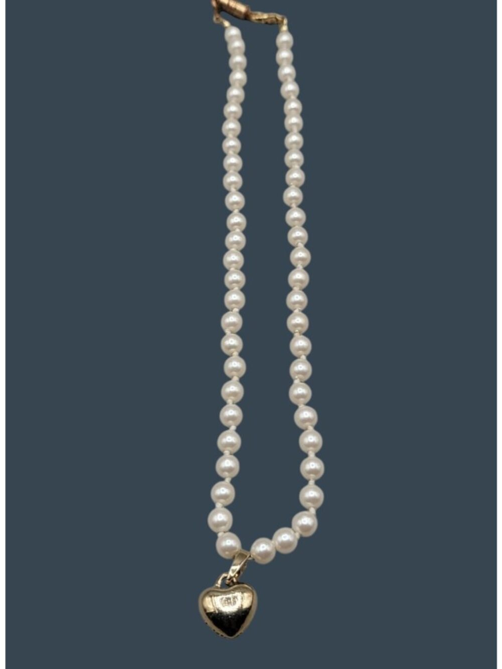 Faux Pearl Rhinestone Heart Pendant Necklace 17" Opalescent Hand Knotted Beads - Picture 10 of 10